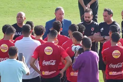 الخطيب: أطالب اللاعبين بضرورة نسيان الفترة الماضية.. وعلى الجميع التمسك بمبادئ الأهلي